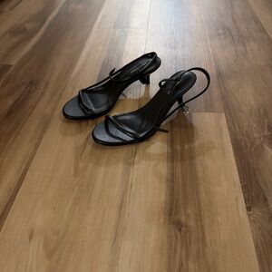 Banana Republic Black Kitten Heel Sandals – Size 7 – NEW $200 Retail